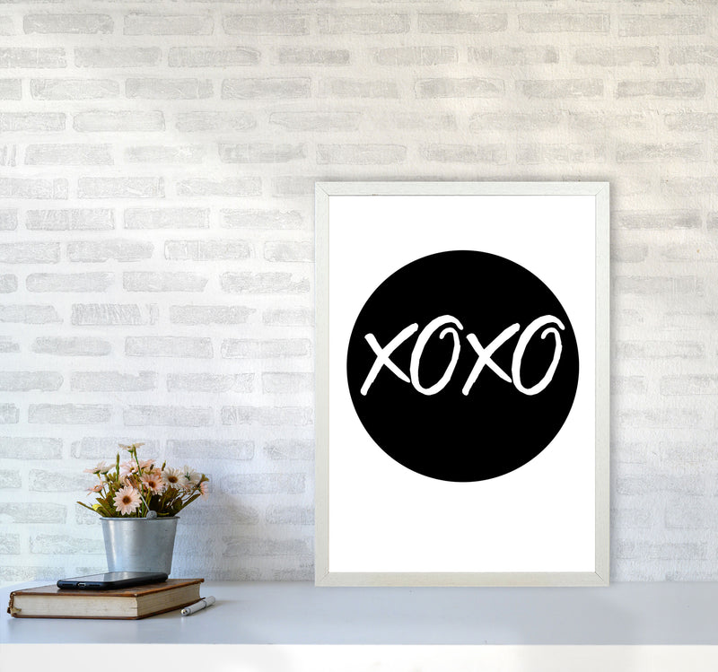 XOXO Black Circle Modern Print A2 Oak Frame